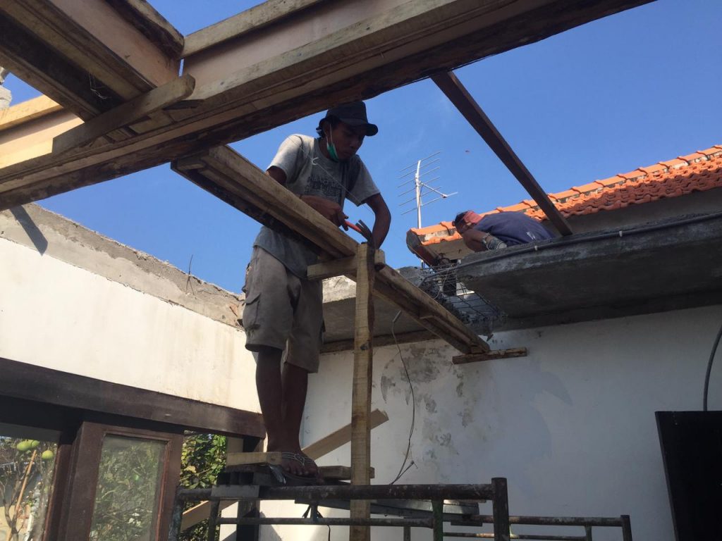 Contractor Bali renovasi bangunan rumah bali