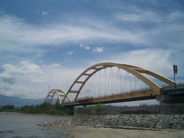 jembatan lengkung